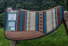 Load image into Gallery viewer, Round (Barrel) Contoured Ranch Pad