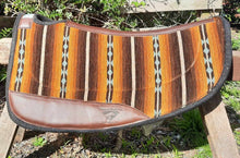 Load image into Gallery viewer, Round (Barrel) Contoured Ranch Pad